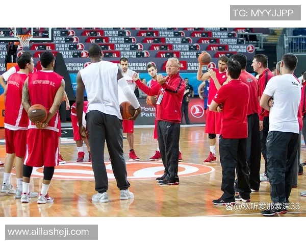 2018年NBA季后赛火箭与爵士第四场激战回顾与精彩瞬间分析